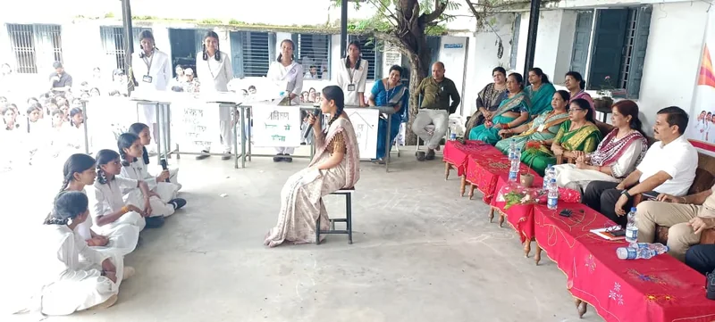 चुनौतियों से लड़कर, सकारात्मक सोच से गढ़ेंगे भविष्य