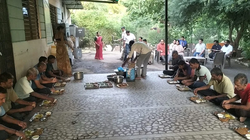 एसपी बने सार्थक श्राद्ध के प्रेरणा स्रोत आशा आश्रय में की श्राद्ध श्रद्धा भोजन की शुरुआत